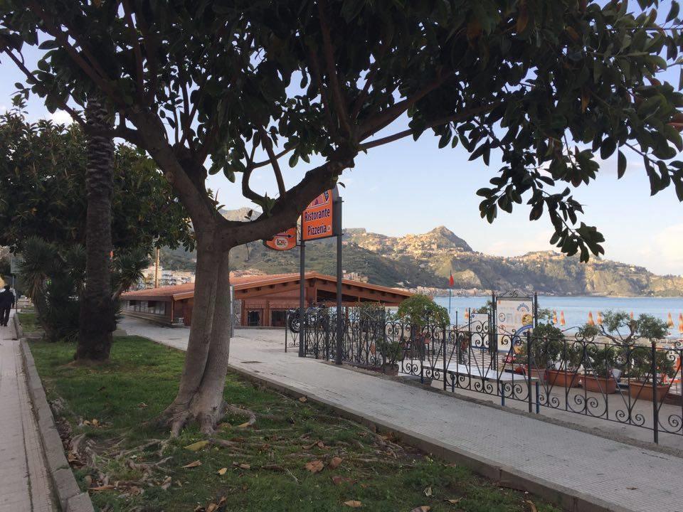 B&B La Casa Di Luigi 贾迪尼-纳克索斯 外观 照片